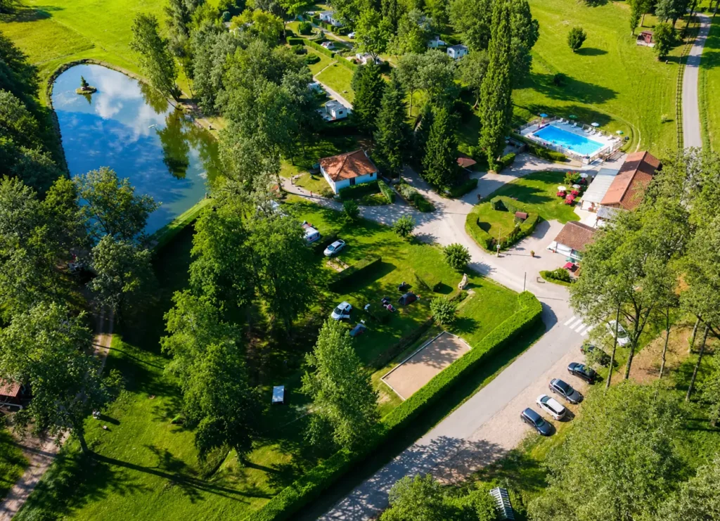 Overview of Camping Ripole: 3-star campsite in the Dordogne